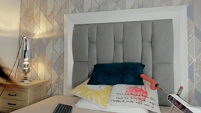 Princsgirl  online show from 6, 2, 2026