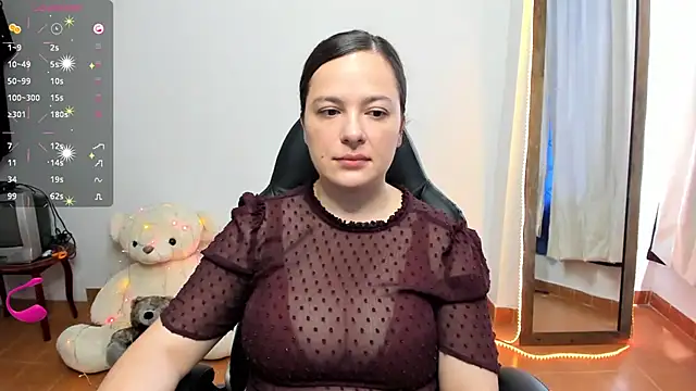 angelaagomez online show from 4, 10, 2025