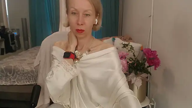 LuxuryNika online show from 10, 6, 2026