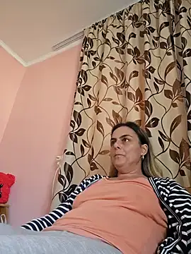 IsabelleCraft online show from 6, 3, 2025