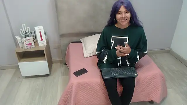 valevicious online show from 4, 10, 2025