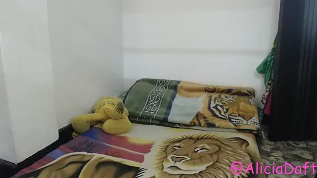 Smoke trip Alicia online show from 10, 3, 2026