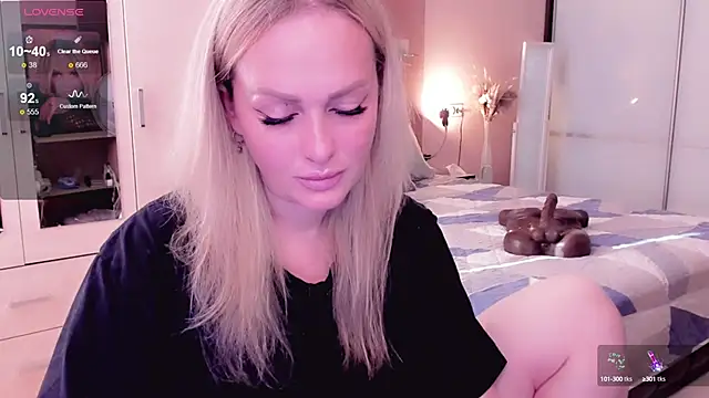 Libby Nora online show from 28, 9, 2025