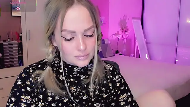 Libby Nora online show from 28, 4, 2026