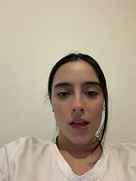 Snapshot of swrennn19 chatting on 10, 6, 2026 swrennn19 online show from 10, 6, 2026