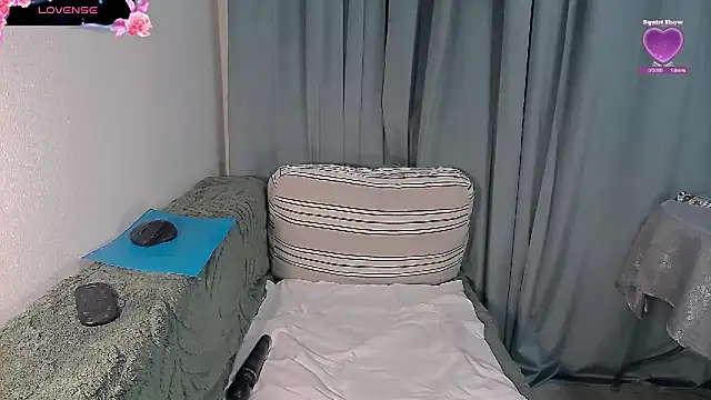 erikaerika online show from 20, 12, 2025