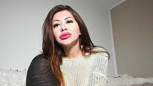 BrianaDiamondXXX online show from 30, 3, 2026