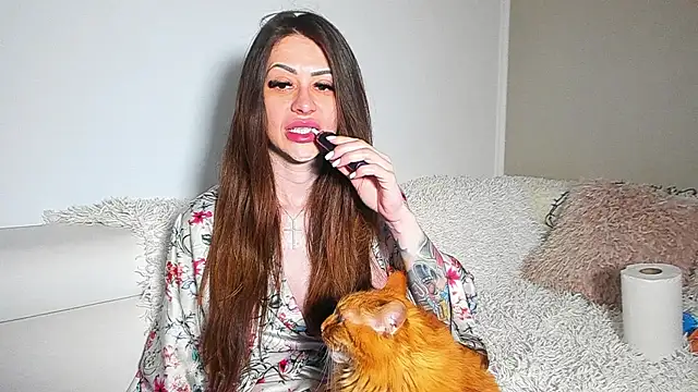 BrianaDiamondXXX online show from 13, 6, 2026