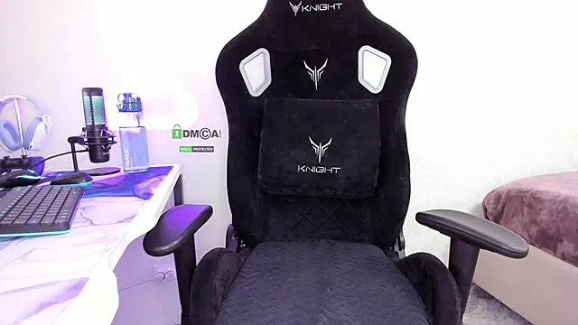 SkyqueenI online show from 7, 2, 2026