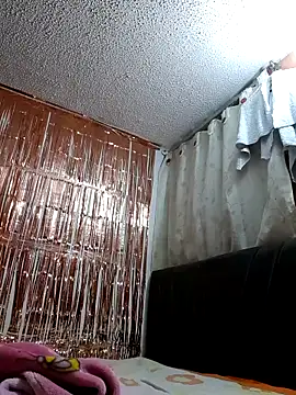 Snapshot of LUNAdeMARTE chatting on 5, 3, 2026 LUNAdeMARTE online show from 5, 3, 2026