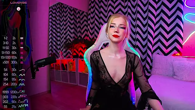 Snapshot of Misamane chatting on 7, 12, 2024 Misamane online show from 7, 12, 2024