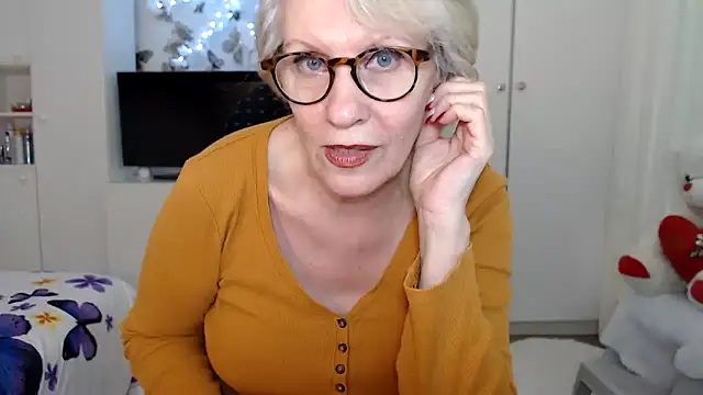 Ghertrude52 online show from 6, 3, 2025