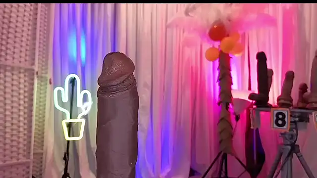 Snapshot of Foglove69 chatting on 5, 2, 2026 Foglove69 online show from 5, 2, 2026