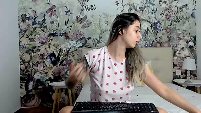 RoseDiamond06 online show from 26, 9, 2025