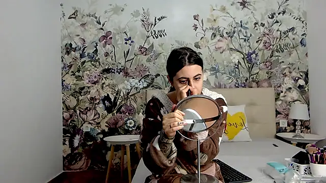 RoseDiamond06 online show from 10, 10, 2025