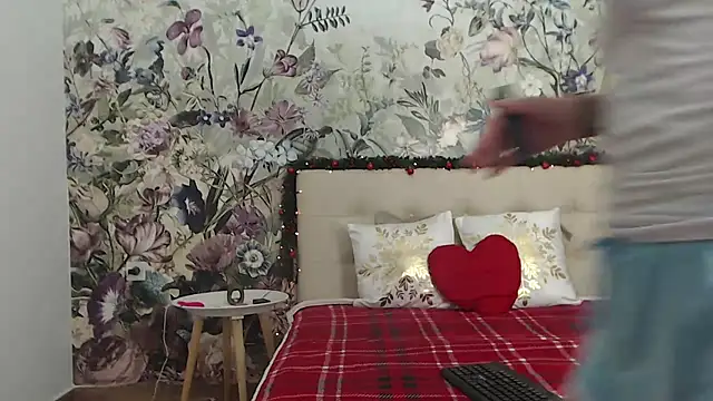 RoseDiamond06 online show from 21, 12, 2025