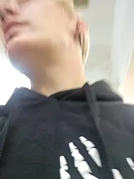 PinkTheHawk online show from 16, 2, 2025