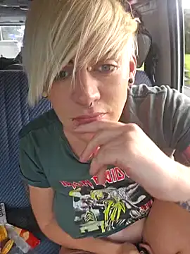 PinkTheHawk online show from 9, 3, 2025