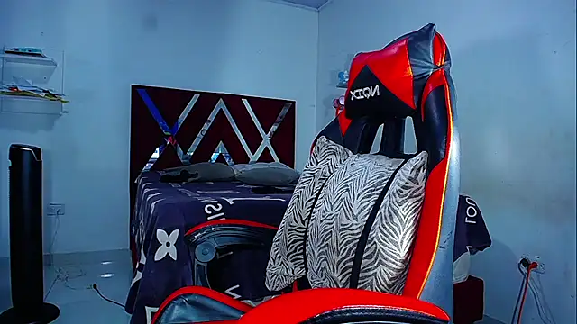 DanisaBrown online show from 18, 4, 2026