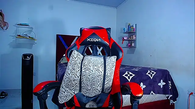 DanisaBrown online show from 19, 4, 2026