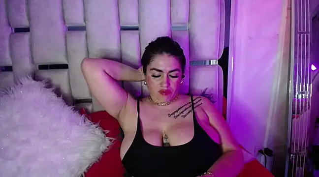 chelaqueen  online show from 14, 3, 2025