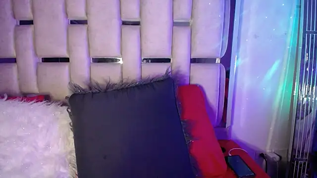 chelaqueen  online show from 19, 3, 2025