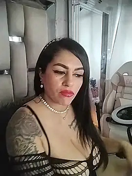 chelaqueen  online show from 10, 6, 2026