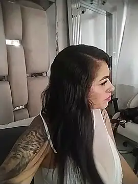 chelaqueen  online show from 1, 7, 2026