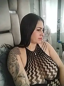 chelaqueen  online show from 31, 7, 2026