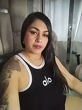 chelaqueen  online show from 1, 8, 2026