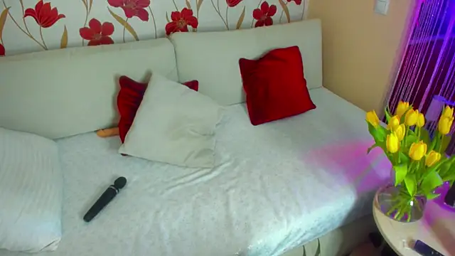 Snapshot of JennAlison chatting on 9, 3, 2025 JennAlison online show from 9, 3, 2025