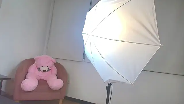 Snapshot of valerieharris chatting on 1, 3, 2025 valerieharris online show from 1, 3, 2025