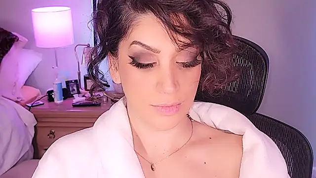 Wonderful Woman online show from 15, 3, 2025