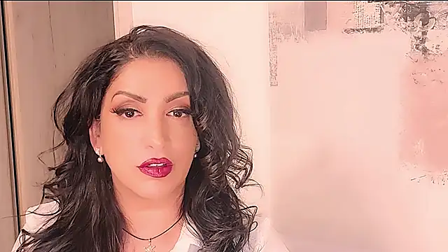 Wonderful Woman online show from 13, 7, 2026