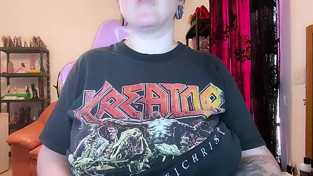 kisicaxx online show from 2, 7, 2026