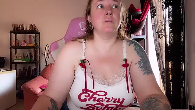kisicaxx online show from 4, 7, 2026