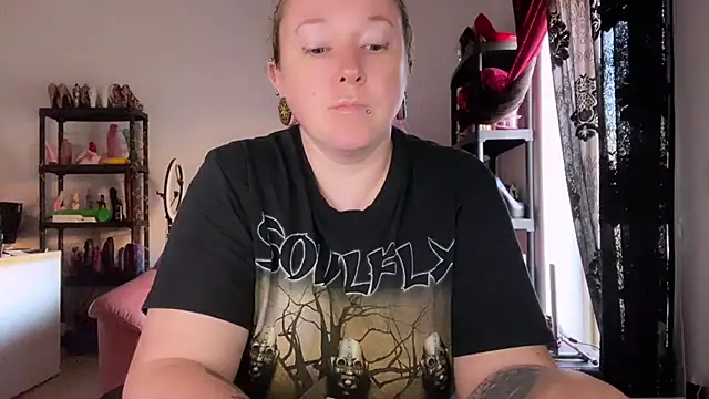 kisicaxx online show from 5, 7, 2026
