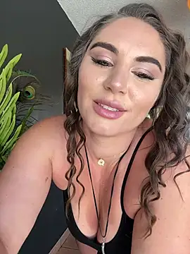 Snapshot of lovely_beast chatting on 12, 3, 2025 lovely beast online show from 12, 3, 2025