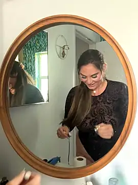 Snapshot of lovely_beast chatting on 14, 10, 2025 lovely beast online show from 14, 10, 2025