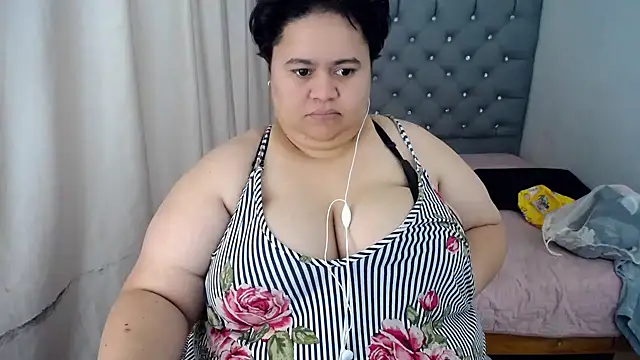 Snapshot of hotlesby4uxxx chatting on 27, 12, 2024 hotlesby4uxxx online show from 27, 12, 2024