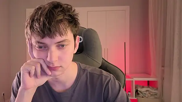 Snapshot of pjatteryd chatting on 15, 4, 2026 pjatteryd online show from 15, 4, 2026