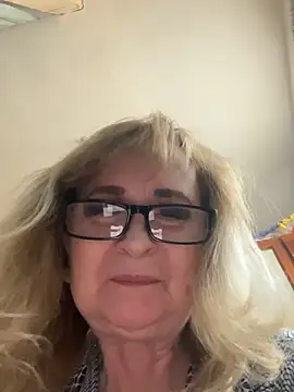 Irina2909xh online show from 15, 3, 2026