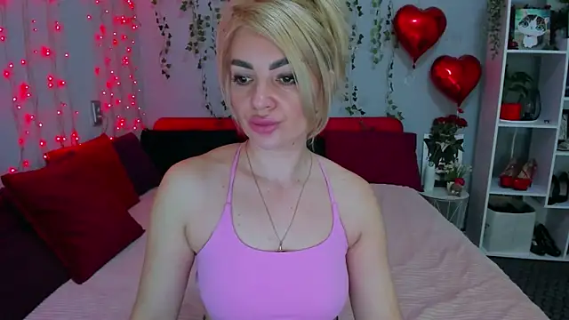 LunaBellucci online show from 27, 3, 2026