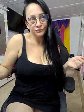 Ameliarizo online show from 15, 4, 2026