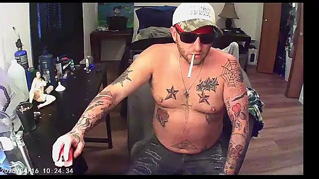Snapshot of Livingpuddle chatting on 31, 7, 2026 Livingpuddle online show from 31, 7, 2026