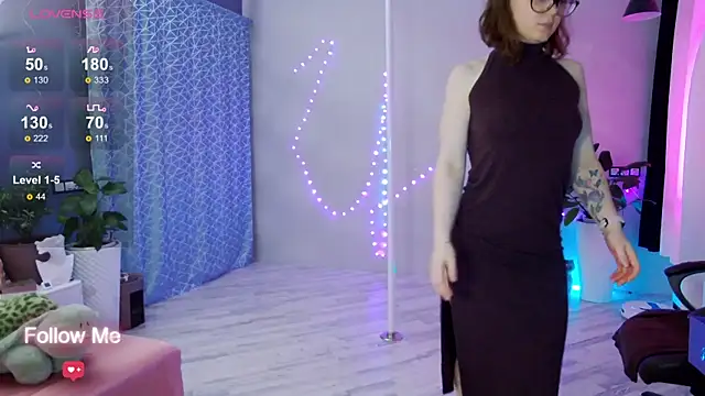 AngelaWhiti online show from 12, 3, 2025