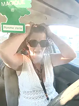 Snapshot of jennylovence chatting on 18, 9, 2025 jennylovence online show from 18, 9, 2025