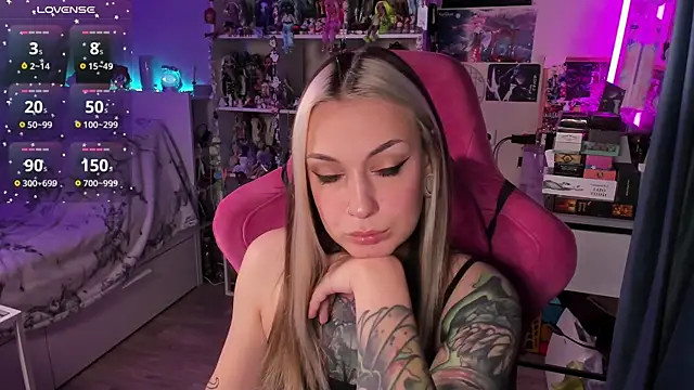 ChloeKohaku online show from 25, 11, 2025