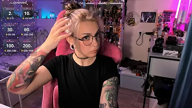 ChloeKohaku online show from 25, 4, 2026