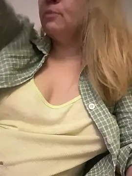 Snapshot of Susanel chatting on 13, 1, 2025 Susanel online show from 13, 1, 2025